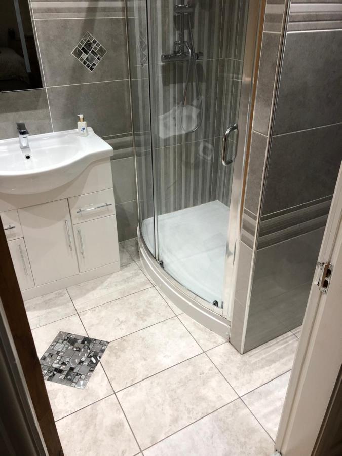 Big Rusholme With Tv And Private Bathroom-parking&wifi Манчестер