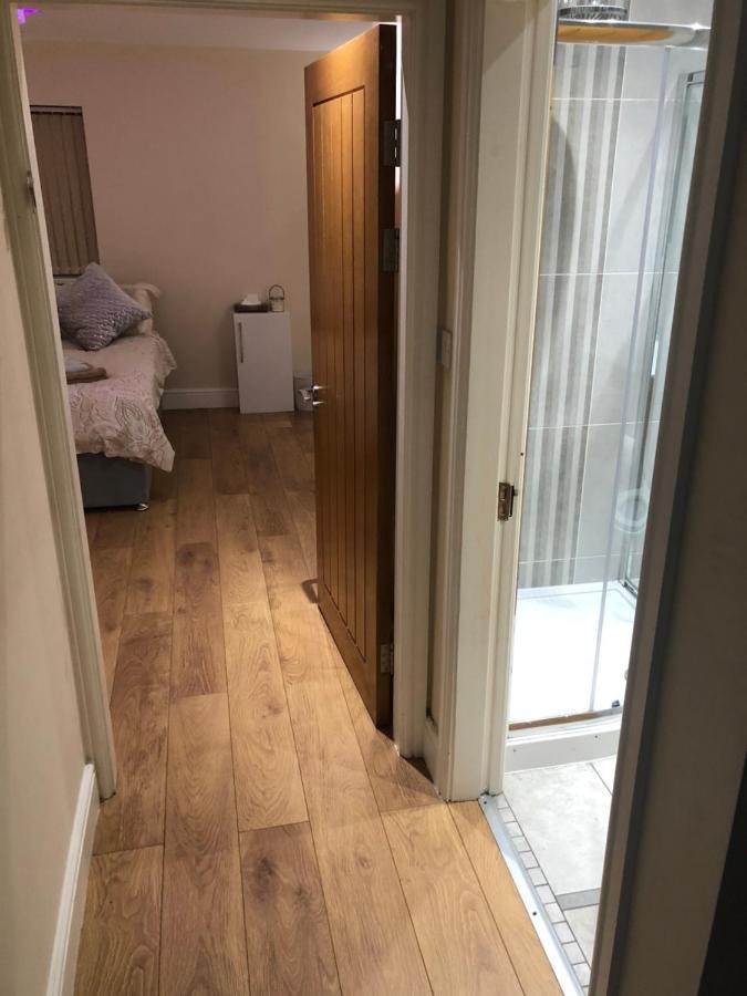 Big Rusholme With Tv And Private Bathroom-parking&wifi Отель типа 